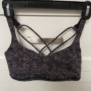 Lululemon Free To Be Bra Lightweight Sports Yoga Workout Black & Pink Sz 6